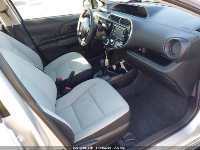 JTDKDTB37J1604548 Toyota Prius C One