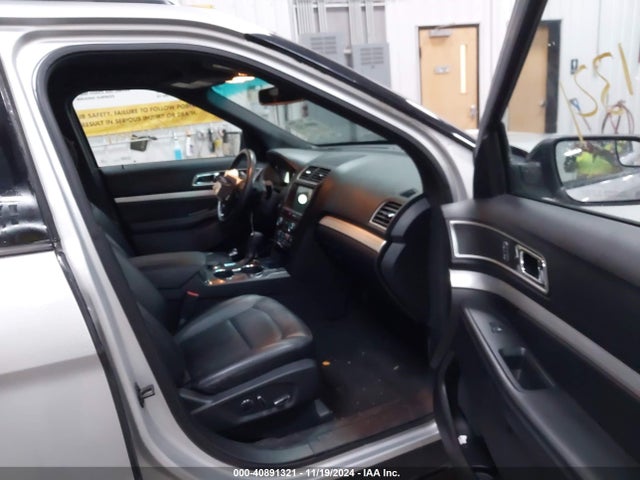 Ford EXPLORER XLT 2017 1FM5K8D89HGA60310 Image 5