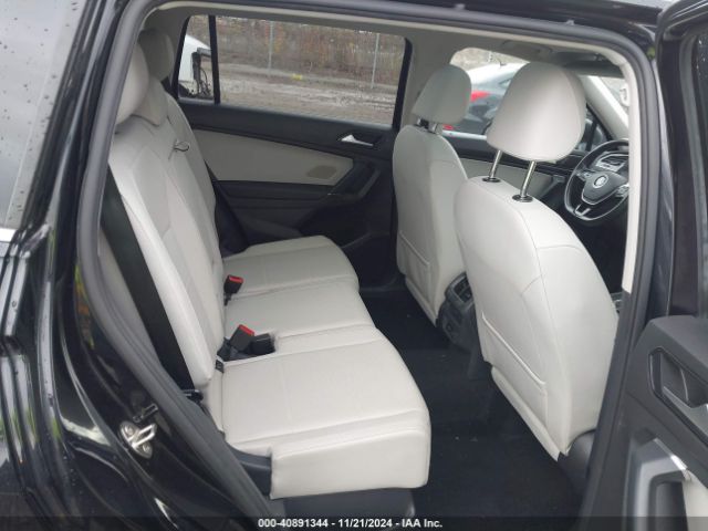 3VV2B7AX2JM175230 Volkswagen Tiguan 2.0t Se/2.0t Sel