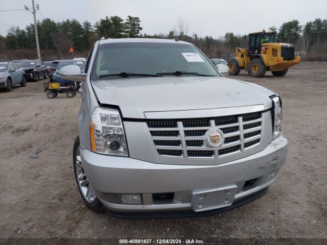 1GYS4HEF8ER238698 Cadillac Escalade Esv Luxury