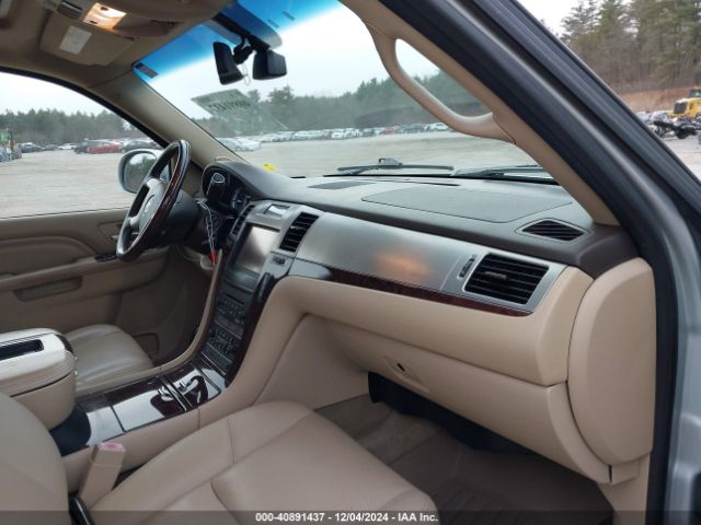 1GYS4HEF8ER238698 Cadillac Escalade Esv Luxury