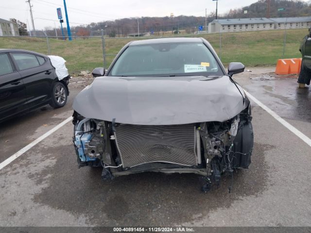 4T1C11AK2NU665574 Toyota CAMRY LE