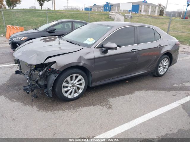 4T1C11AK2NU665574 Toyota CAMRY LE
