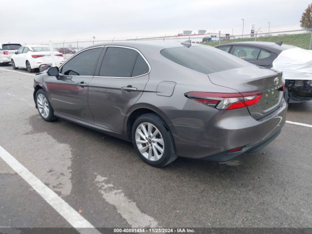 4T1C11AK2NU665574 Toyota CAMRY LE