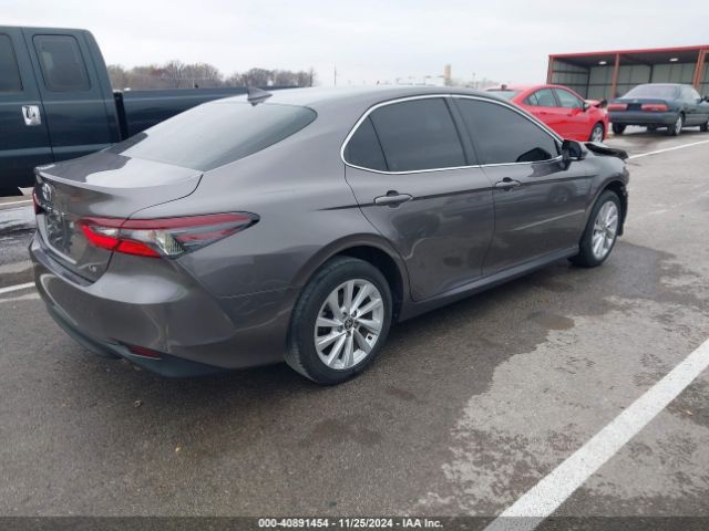 4T1C11AK2NU665574 Toyota CAMRY LE