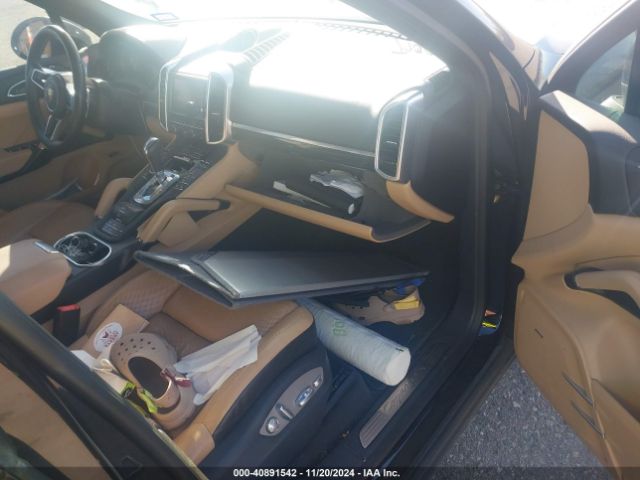 WP1AE2A22GLA64579 Porsche Cayenne E-hybrid S