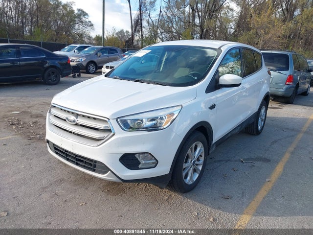 Ford ESCAPE SE 2019 1FMCU9GD0KUB11055 Image 2