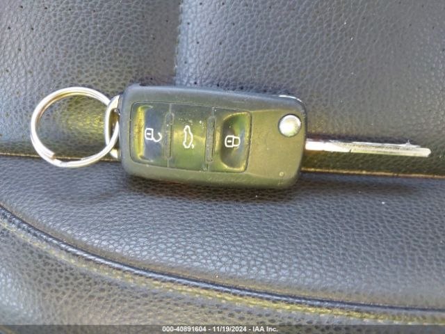 WVGBV3AX7EW611327 Volkswagen TIGUAN SE