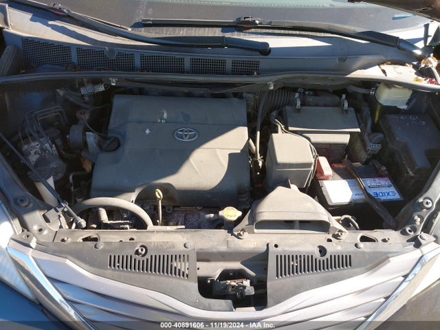 Toyota Sienna Xle 8 Passenger 2016 5TDYK3DC7GS737108 Image 10