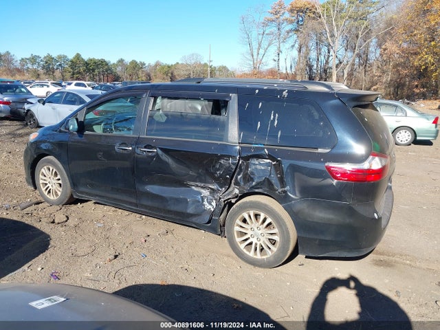 Toyota Sienna Xle 8 Passenger 2016 5TDYK3DC7GS737108 Image 14