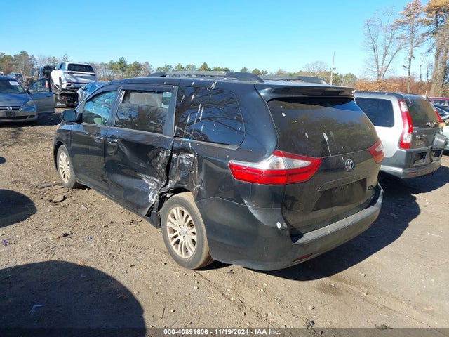 Toyota Sienna Xle 8 Passenger 2016 5TDYK3DC7GS737108 Image 3