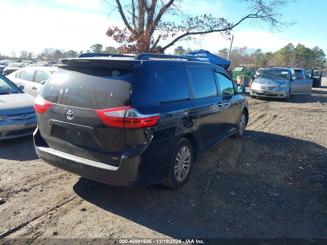 Toyota Sienna Xle 8 Passenger 2016 5TDYK3DC7GS737108 Image 4