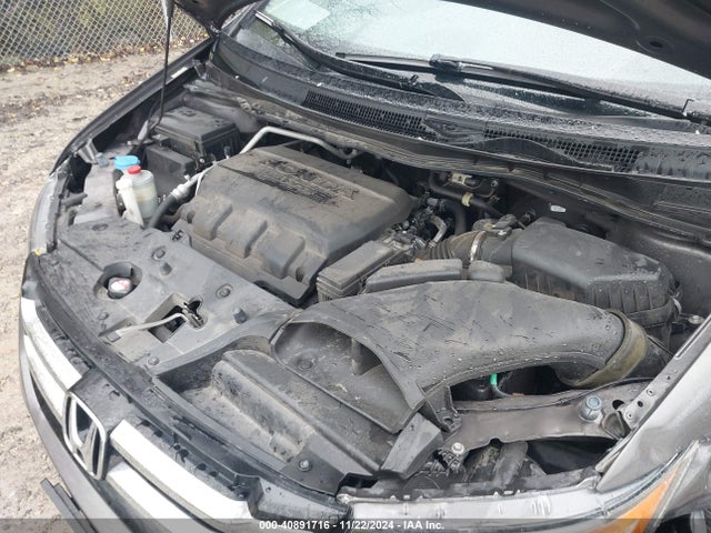 40891716 :رقم المزاد ، 5FNRL5H65GB107061 vin ، 2016 Honda Odyssey Ex-l مزاد بيع