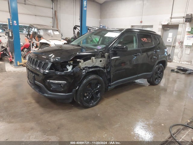 3C4NJDBB9KT828627 Jeep Compass Altitude 4x4