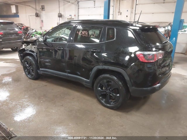 3C4NJDBB9KT828627 Jeep Compass Altitude 4x4