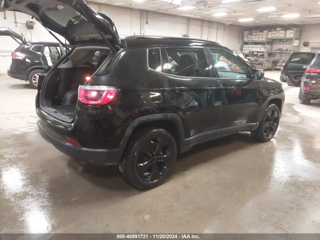 3C4NJDBB9KT828627 Jeep Compass Altitude 4x4