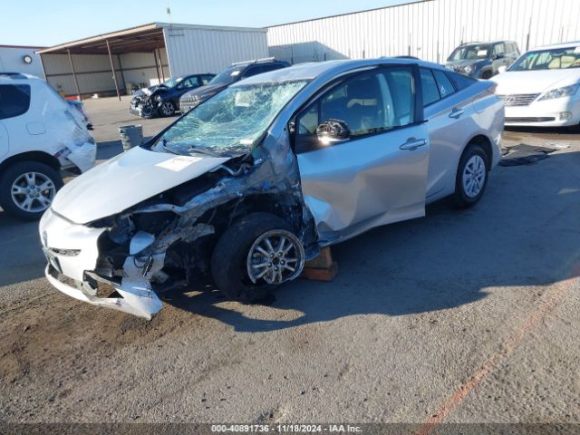 JTDKBRFU6G3002586 Toyota Prius