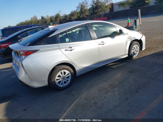 JTDKBRFU6G3002586 Toyota Prius