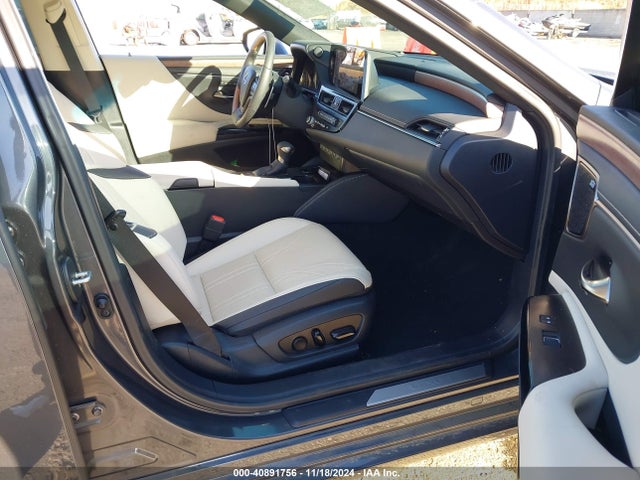 58AEA1C15SU056240 Lexus Es 300h Luxury