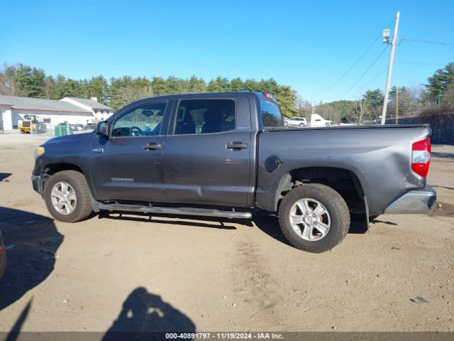 5TFDY5F19EX324599 Toyota Tundra Sr5 5.7l V8