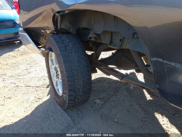 5TFDY5F19EX324599 Toyota Tundra Sr5 5.7l V8