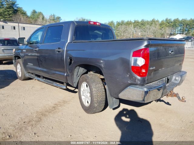 5TFDY5F19EX324599 Toyota Tundra Sr5 5.7l V8