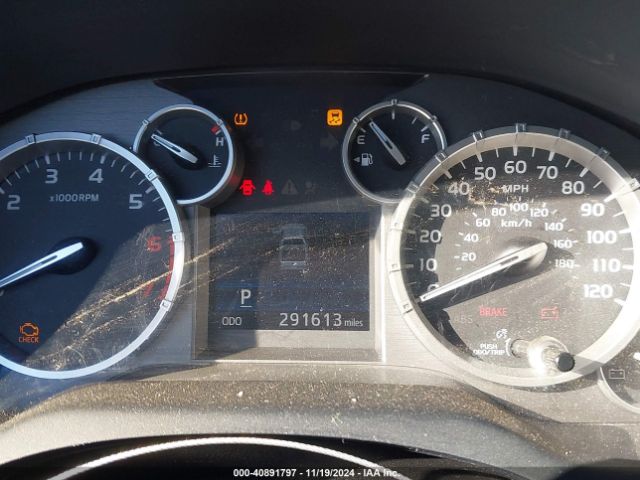 5TFDY5F19EX324599 Toyota Tundra Sr5 5.7l V8