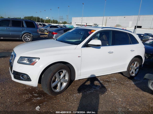 Audi Q5 2.0t Premium 2017 WA1M2AFP7HA044356 Image 15
