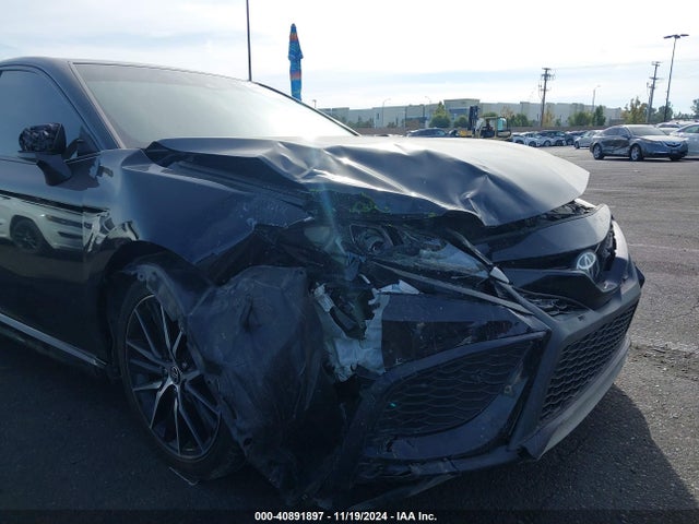 4T1G11AK6MU518691 Toyota CAMRY SE