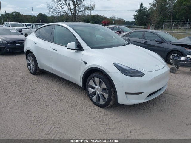 2024 TESLA MODEL Y 7SAYGDEE9RA276959 Photo 0