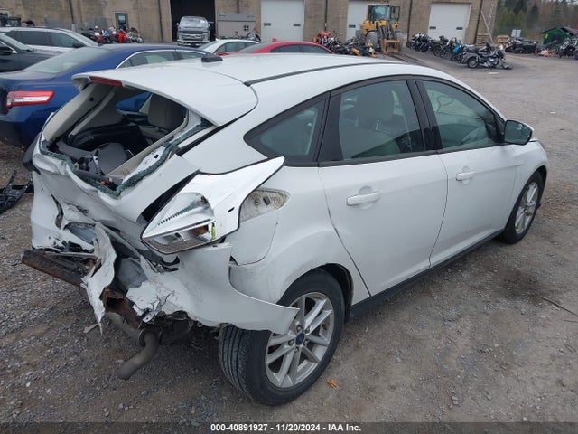 Ford FOCUS SE 2015 1FADP3K22FL270874 Image 4