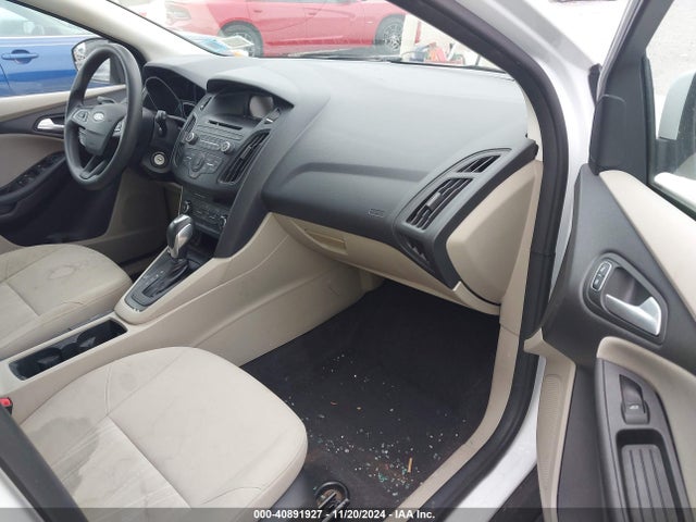 Ford FOCUS SE 2015 1FADP3K22FL270874 Image 5