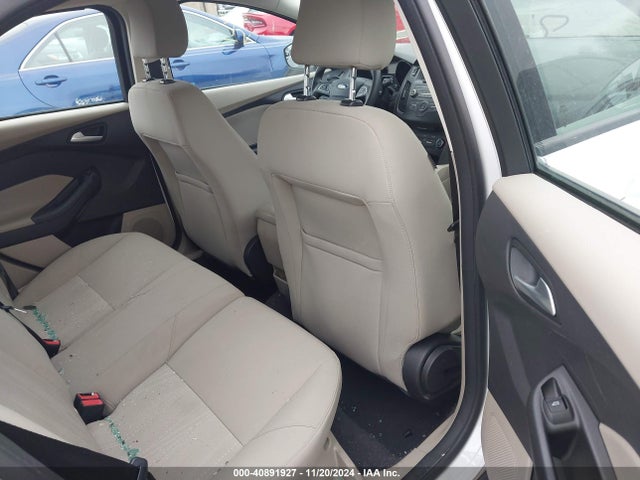 Ford FOCUS SE 2015 1FADP3K22FL270874 Image 8