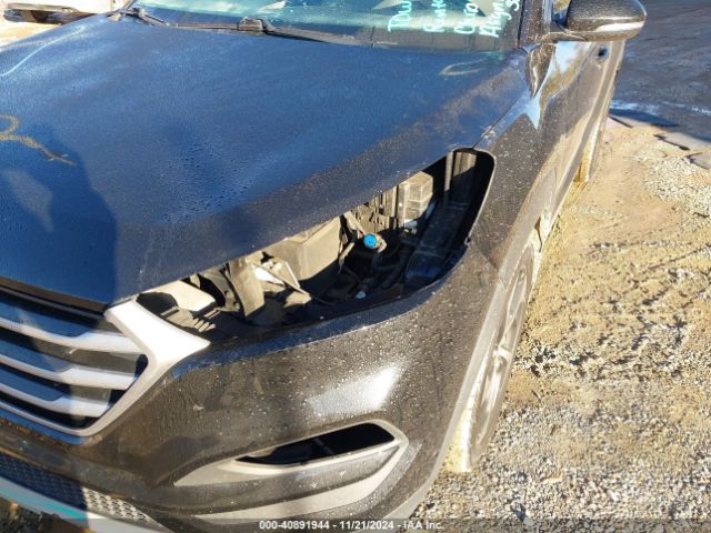 KM8J33A29JU803800 Hyundai Tucson Value