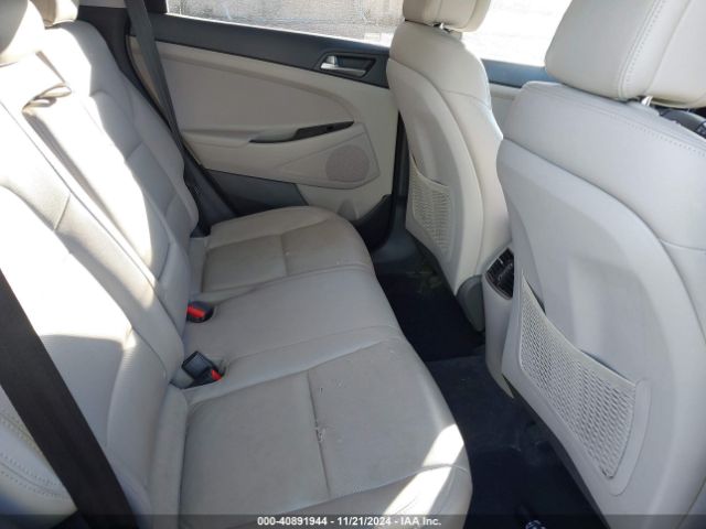 KM8J33A29JU803800 Hyundai Tucson Value