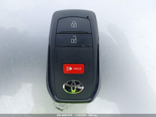Toyota PRIUS XLE 2024 JTDACAAU6R3035009 Image 11