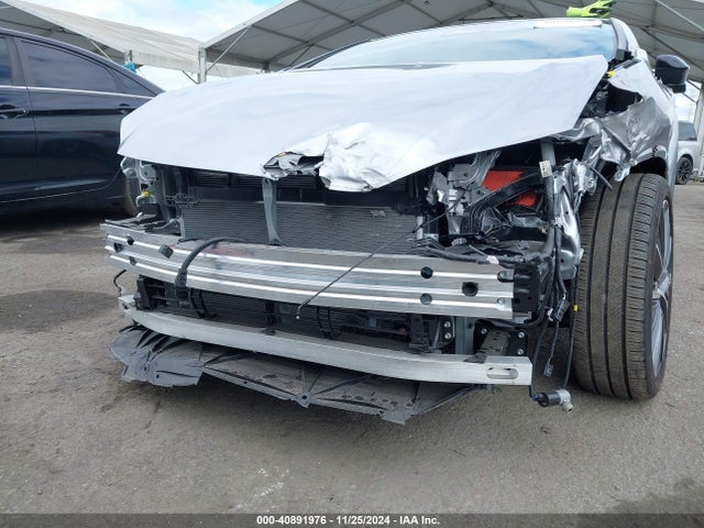 Toyota PRIUS XLE 2024 JTDACAAU6R3035009 Image 6