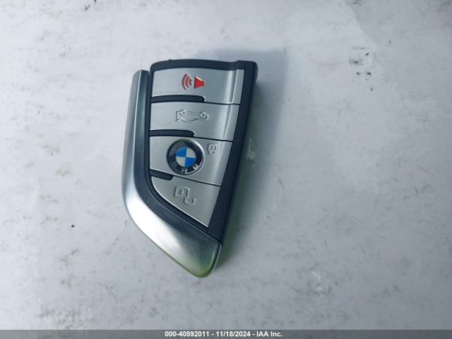 WBA5R1C50KAK11055 BMW 330I
