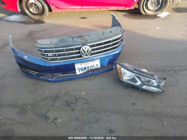 1VWAT7A33GC047333 Volkswagen Passat 1.8t R-line