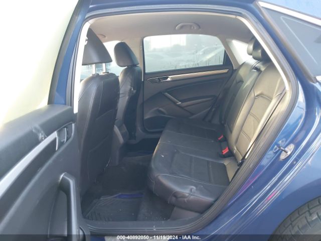 1VWAT7A33GC047333 Volkswagen Passat 1.8t R-line