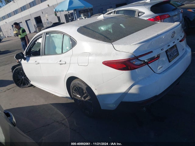 Toyota CAMRY SE 2025 4T1DAACKXSU502247 Image 3