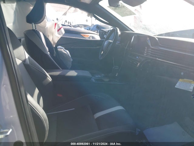 Toyota CAMRY SE 2025 4T1DAACKXSU502247 Image 5