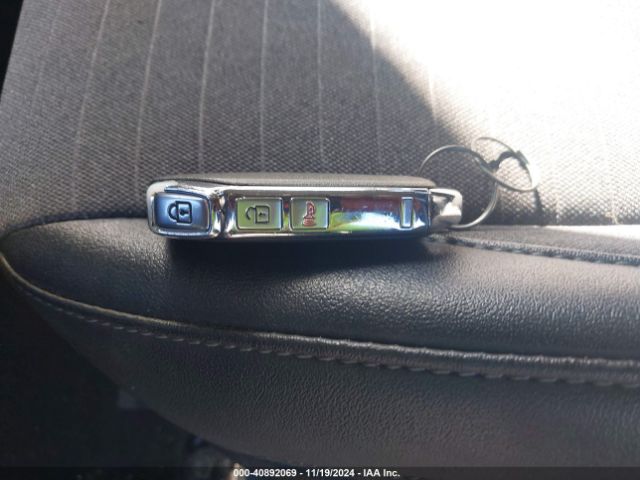KNDEU2AA6N7286433 KIA SELTOS S