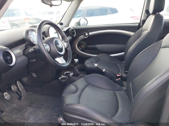2008 MINI COOPER S WMWMF73578TT87637 Photo 4