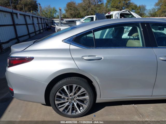 58AD11D1XMU002980 Lexus ES 250