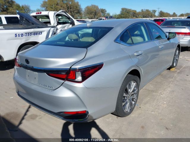 58AD11D1XMU002980 Lexus ES 250