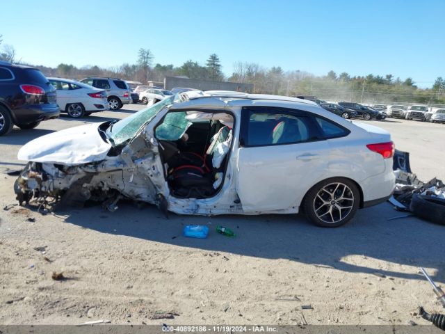 1FADP3H29JL298073 Ford FOCUS SEL