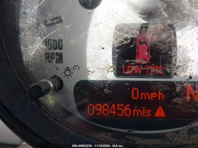 2013 MINI CLUBMAN WMWZF3C56DT490007 Photo 6