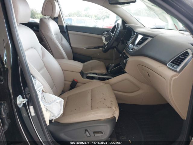 KM8J3CA44HU534360 Hyundai Tucson Se Plus