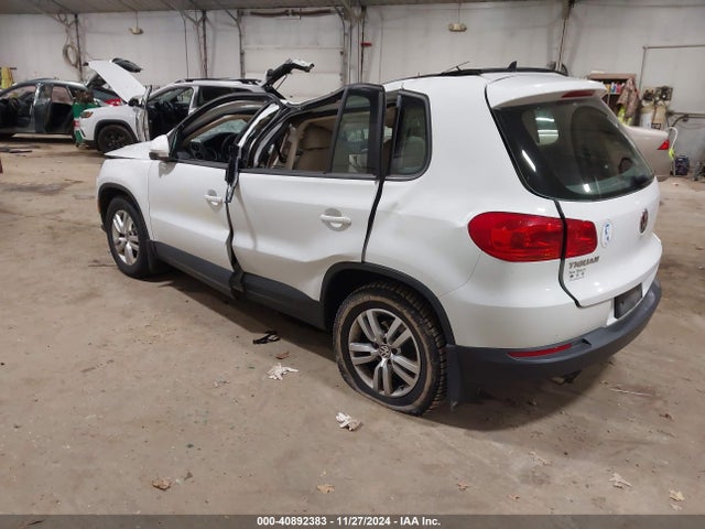 WVGBV7AX5HK022229 Volkswagen Tiguan 2.0t/s
